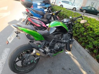 Kawasaki Z750 Naked