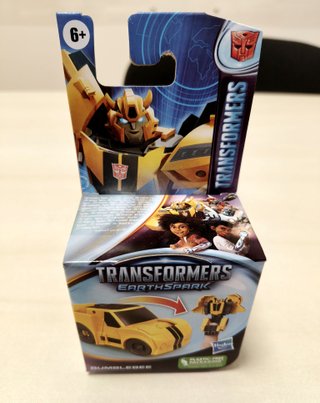 Transformers EarthSpark Bumblebee Hasbro