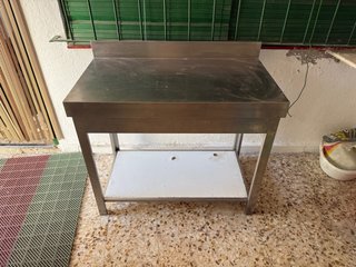 Mesa de acero inoxidable
