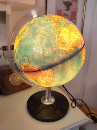 Mappamondo luminoso con cavo