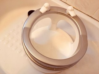 Asiento/Aro Baño para Bebé marca Bébé-jou ventosas