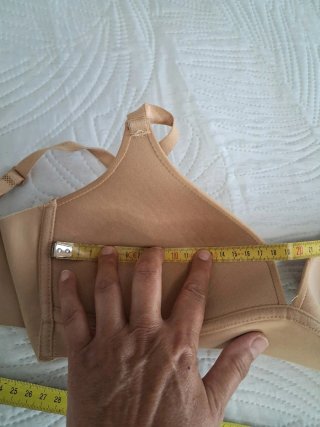 Sujetador beige sin aros