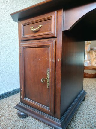 Escritorio de madera estilo abogados
