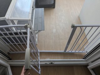 Barrera de seguridad metálica para mascotas o niño