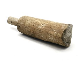 Antigua maza de madera para picar esparto
