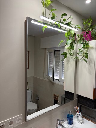 Espejo de baño con lámpara