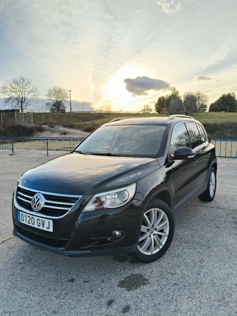 Volkswagen Tiguan 2.0 TDI Sport Tip. 2011