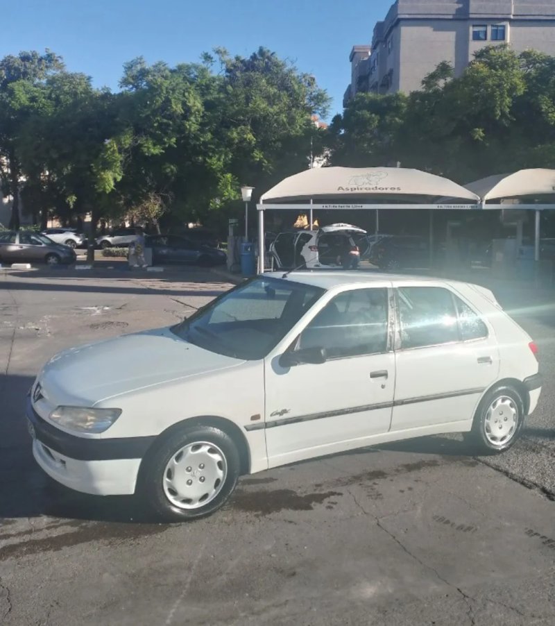 Peugeot 306 1999 - foto 1