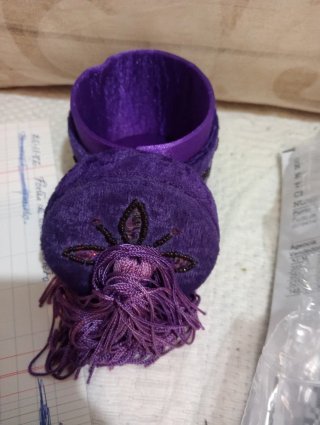 joyero morada con abalorios