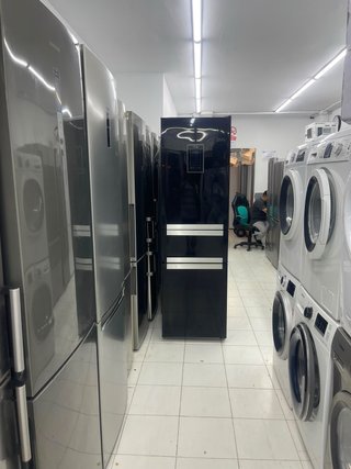 Nevera Negra marca Fagor con garantía transporte.