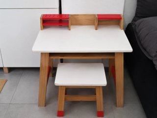 Escritorio infantil de Vertbaudet, en madera