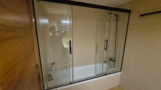 Mampara de bañera cristal y metal