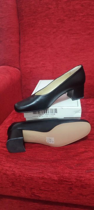 Zapatos de salón negros El Corte Inglés T.38
