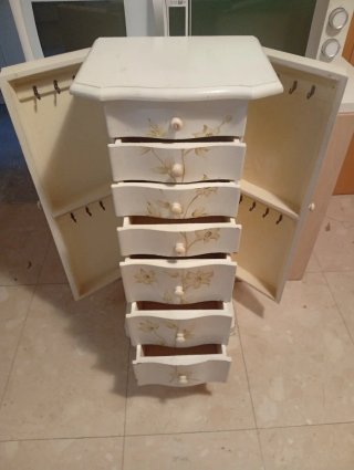 Joyero antiguo pintado a mano