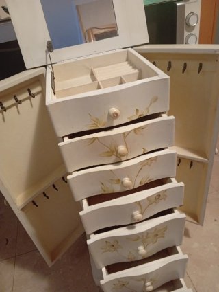 Joyero antiguo pintado a mano