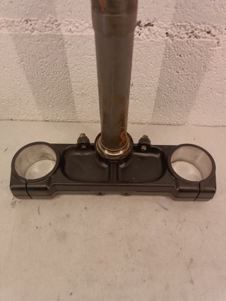 Tija Monster S4R 695 400 Ducati inferior direccion