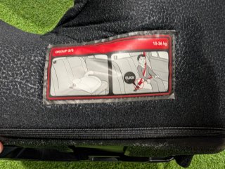 Alzador coche para niños de entre 15-36 kg