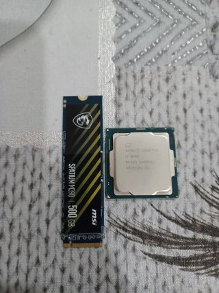 Procesador Intel i7-8700  SSD MSI SPATIUM M390 50