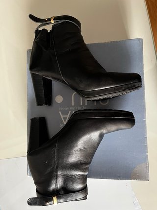 Botines de piel AGATA Talla 39 tacón