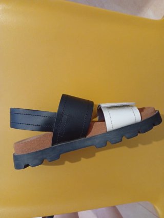 Sandalias Camper Mujer Negras y Blancas
