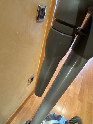 Aspirador AEG 2000W sin bolsa