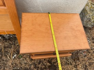 Conjunto de pino: cabecero, mesilla y cómoda
