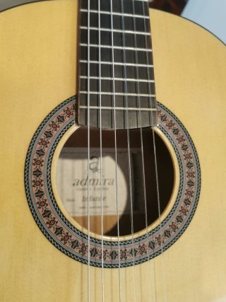 Guitarra Cadete
