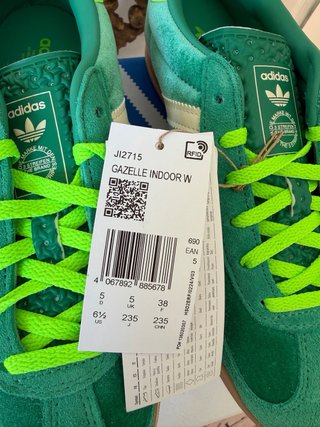 Zapatillas Adidas Verdes y Beige