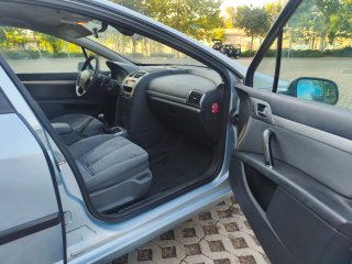 Peugeot 407 2004