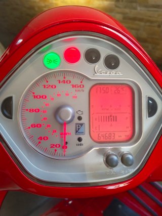 Vespa GTS 250 ie Roja