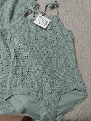 Bañador verde con chaqueta a juego