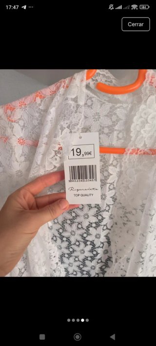 Bata encaje blanca.