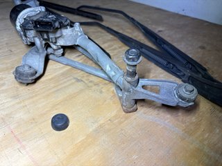Motor y mecanismo limpiaparabrisas