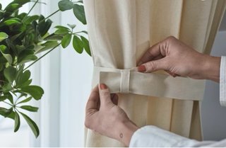 Cortinas beige de tela.  Modelo LENDA