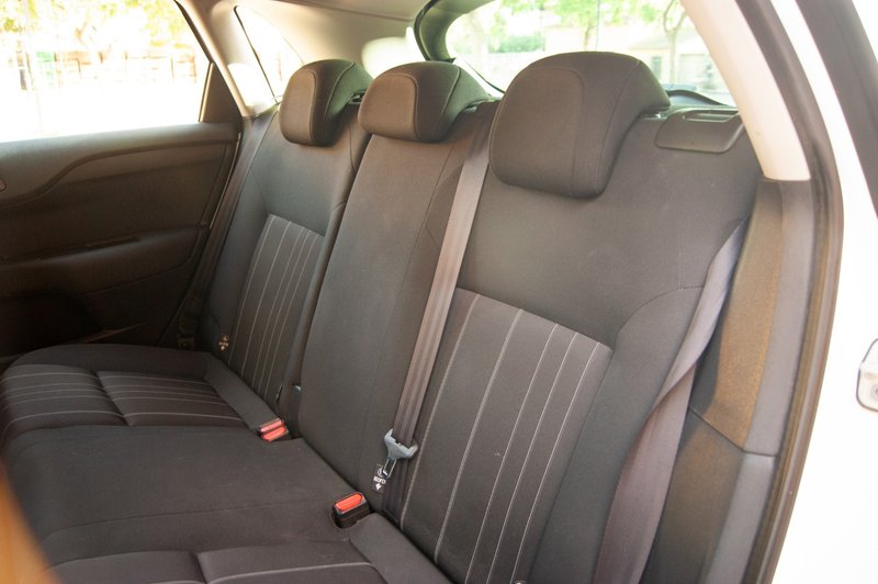 Citroën C4 1.2 PureTech Live Edition 2016, foto 16
