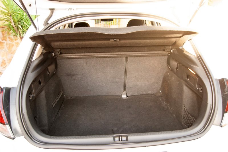 Citroën C4 1.2 PureTech Live Edition 2016, foto 17