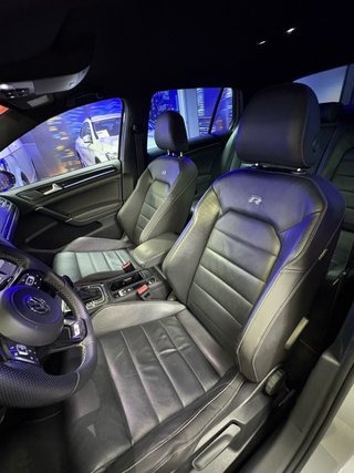 Volkswagen Golf R 2.0 TSI 300cv BMT 4Motion DSG