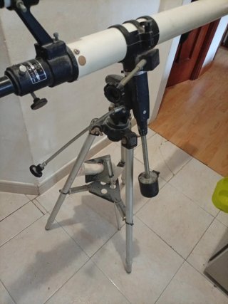 Telescopio Grande con Trípode