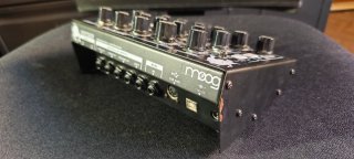 Moog Minitaur Sintetizador Bajo Analógico