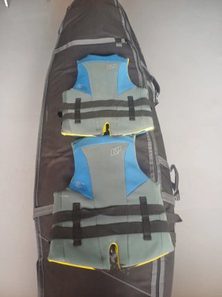 Confezione di 2 giubbotti per moto d'acqua/wakeboard taglia S