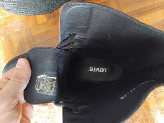 Botas Levi's altas negras del 40