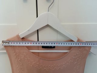 Vestido con pedrería a estrenar
