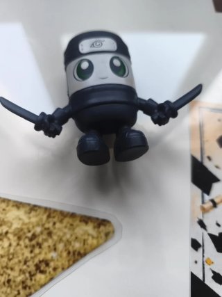 Figura Ninja con Cuchillos