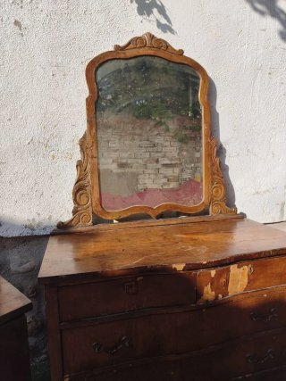 Cómoda, espejo y mesilla antigua madera