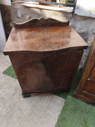 Cómoda, espejo y mesilla antigua madera