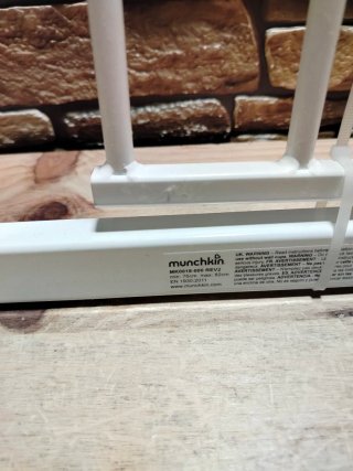 Munchkin MAXI-SECURE Puerta de seguridad 76-82 cm