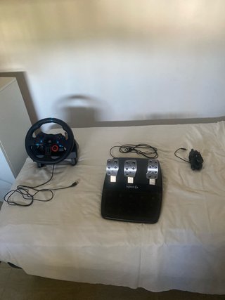 Pedales Logitech para PS5 y PC