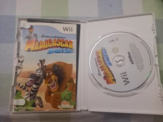 Gioco nintendo wii Madagascar Kartz + Volante
