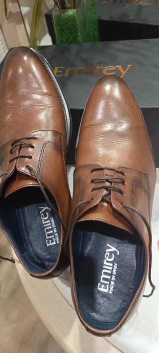 Zapatos de vestir marrones, número 42