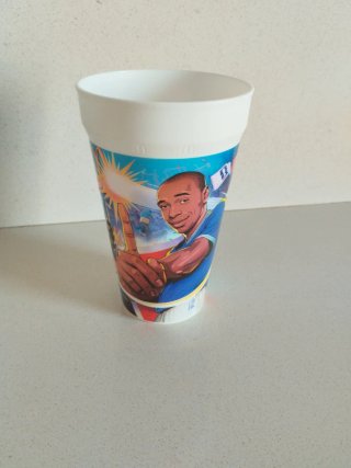 Vaso Henry McDonald's